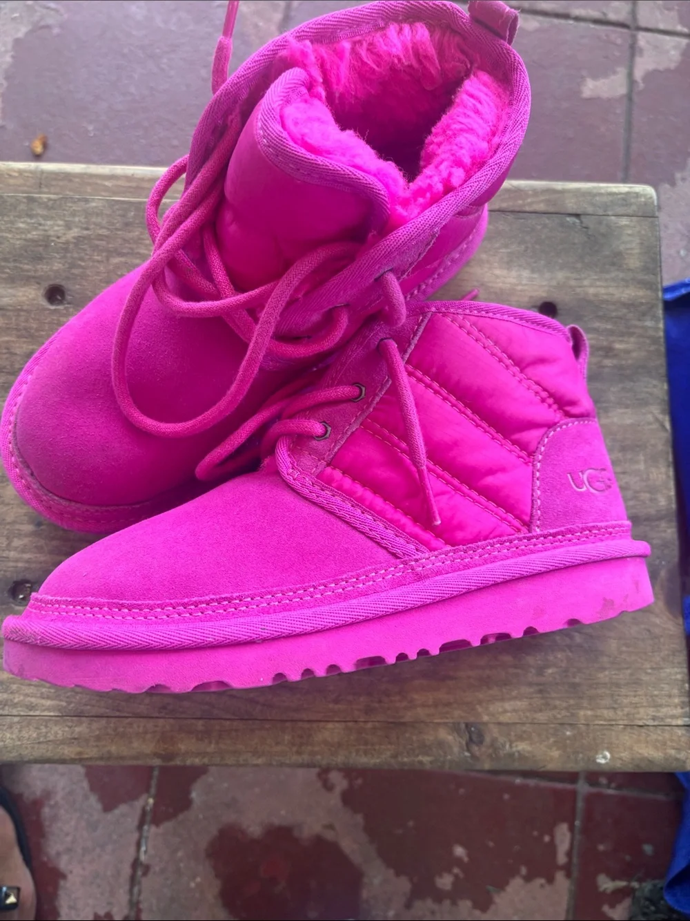 UGG Kids Bright Fuchsia Faux-Fur Lace-Up Boots